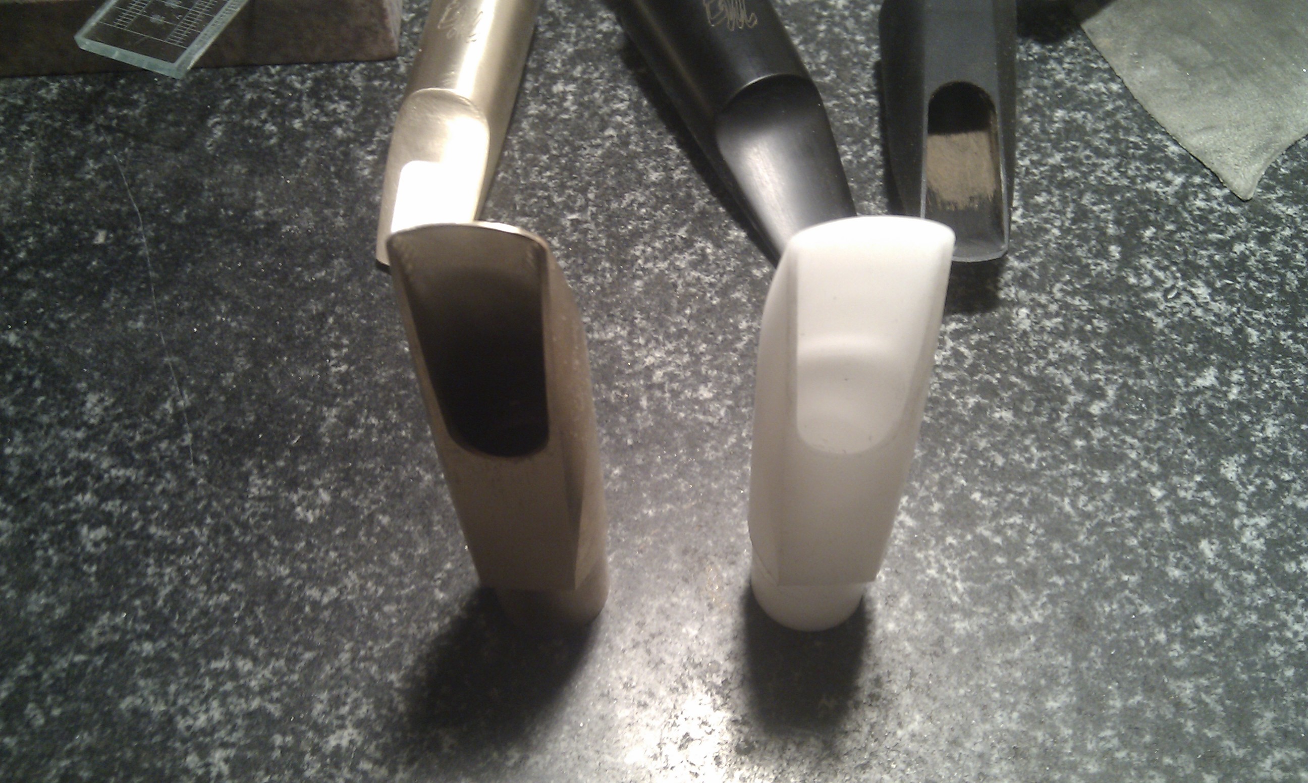 Morgan Fry Mouthpieces material comparison. Does brass sound different?